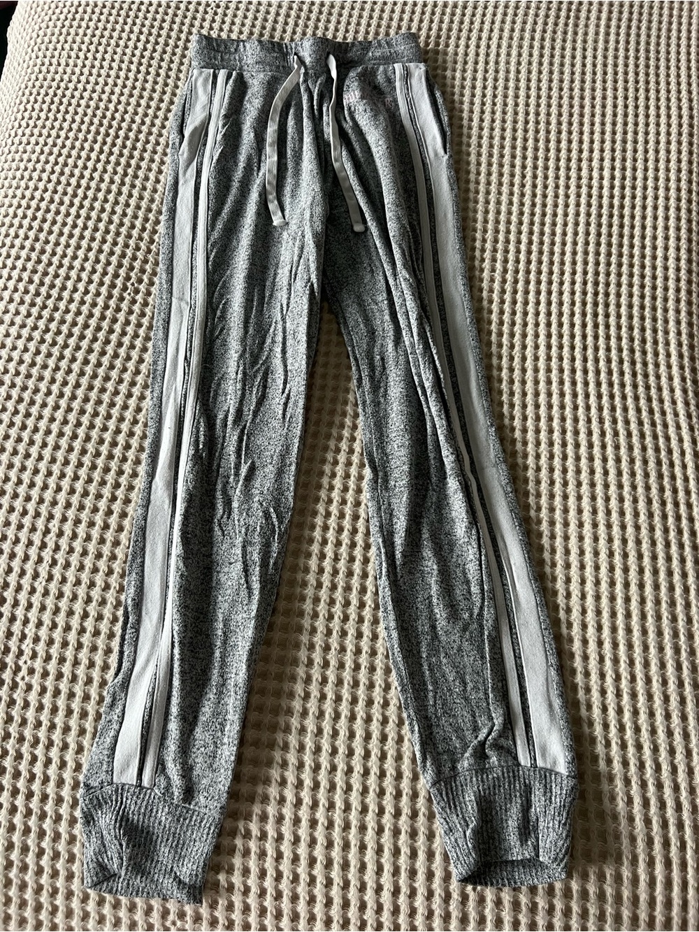 Hollister Heather Gray Knit sweatpants